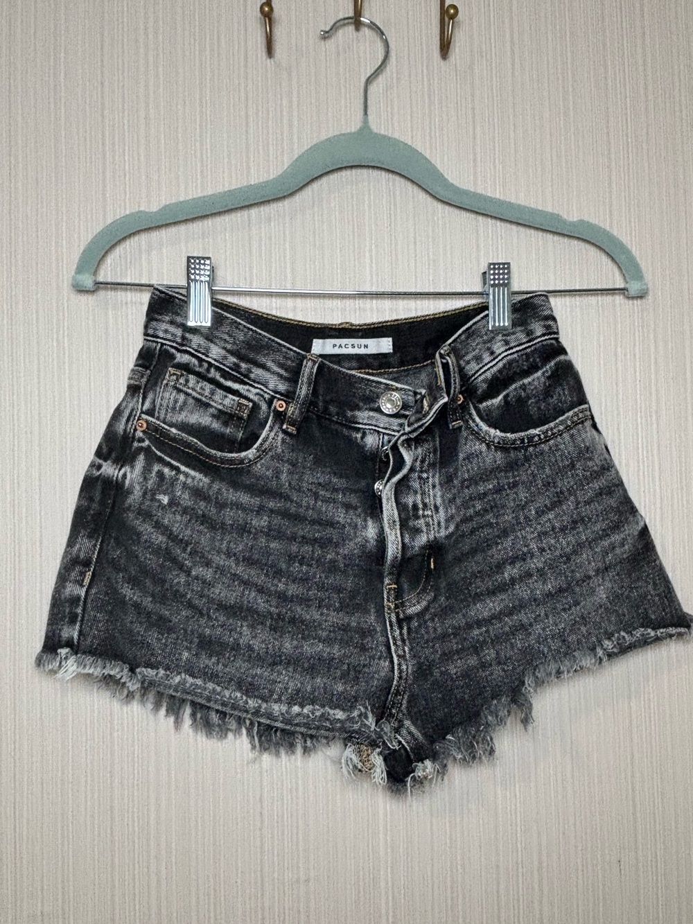 PacSun Women's Black Washed Denim Cutoff Shorts button down size 25